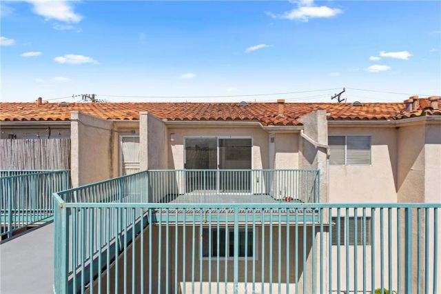 1121 Obispo Avenue 304, Long Beach, CA 90804