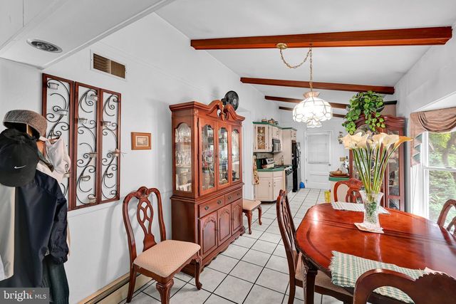 3093 LYNDANA DR, Lancaster, PA 17601