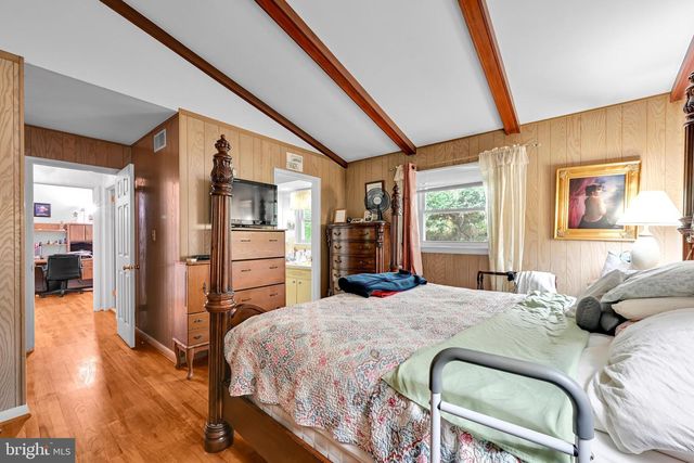 3093 LYNDANA DR, Lancaster, PA 17601