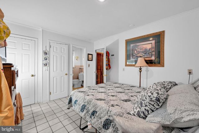 3093 LYNDANA DR, Lancaster, PA 17601