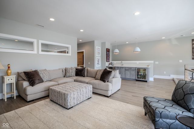 9681 Marina Village Drive, Indianapolis, IN 46256