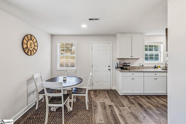 101 Pleasant Ridge Avenue, Greenville, SC 29605