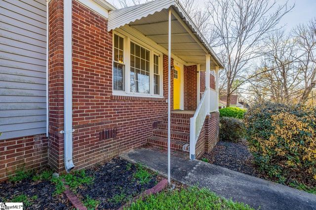 101 Pleasant Ridge Avenue, Greenville, SC 29605