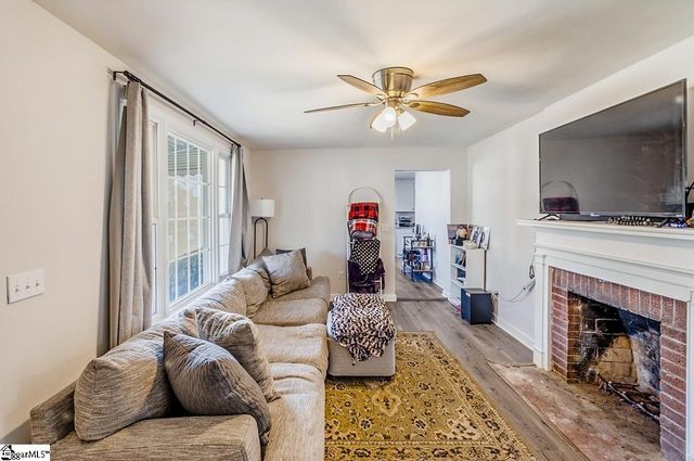 101 Pleasant Ridge Avenue, Greenville, SC 29605