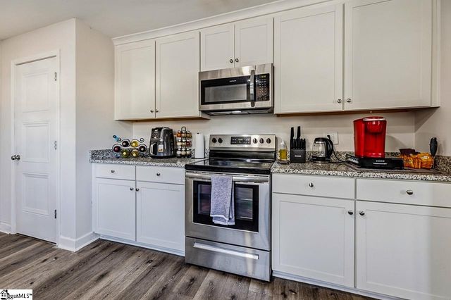 101 Pleasant Ridge Avenue, Greenville, SC 29605