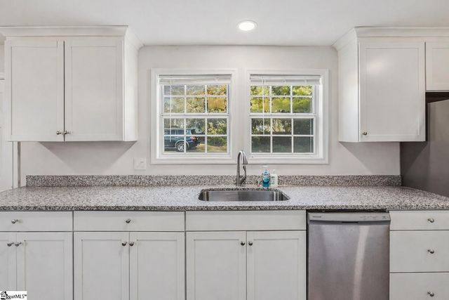 101 Pleasant Ridge Avenue, Greenville, SC 29605