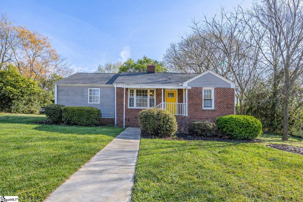 101 Pleasant Ridge Avenue, Greenville, SC 29605