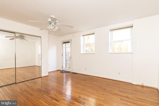 910 MOUNTAIN ST, Philadelphia, PA 19148