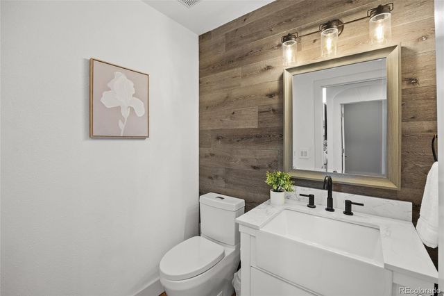 19227 E Costilla Place, Centennial, CO 80016