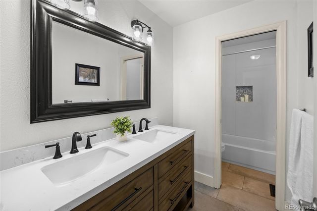 19227 E Costilla Place, Centennial, CO 80016