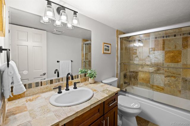 19227 E Costilla Place, Centennial, CO 80016