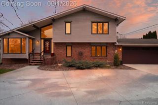 7117 Capri Drive, White Lake, MI 48383