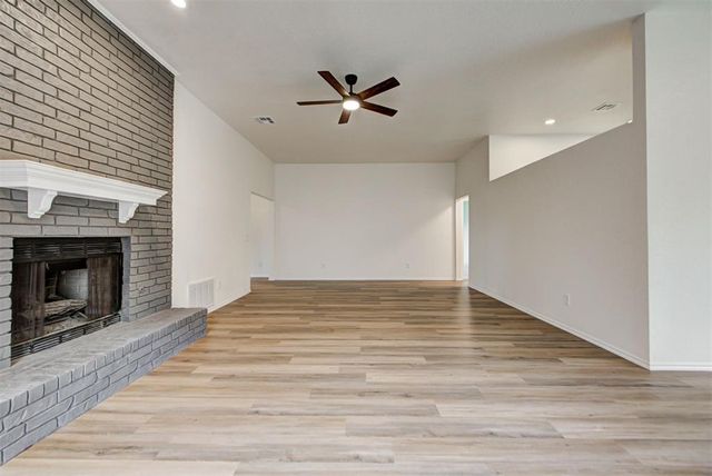 8013 Wilshire Ridge Drive, Oklahoma City, OK 73132