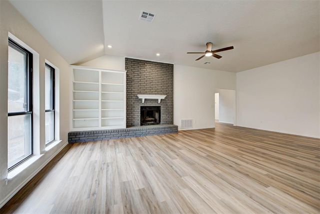 8013 Wilshire Ridge Drive, Oklahoma City, OK 73132