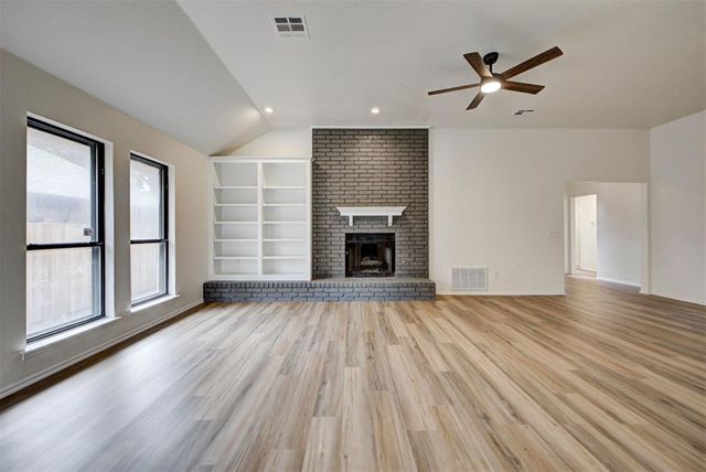 8013 Wilshire Ridge Drive, Oklahoma City, OK 73132