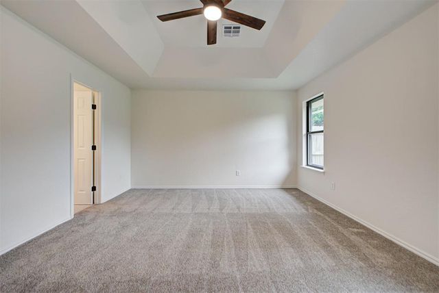 8013 Wilshire Ridge Drive, Oklahoma City, OK 73132