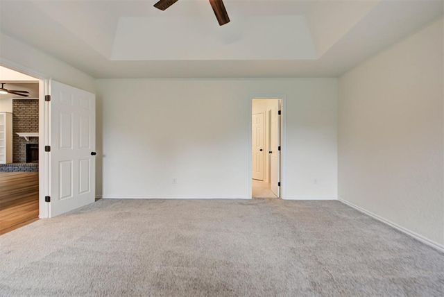 8013 Wilshire Ridge Drive, Oklahoma City, OK 73132