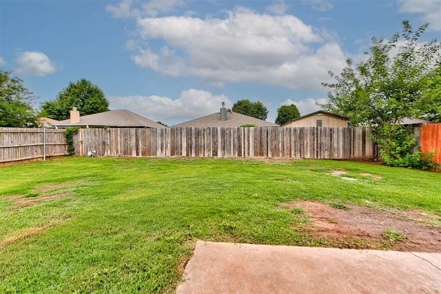 8013 Wilshire Ridge Drive, Oklahoma City, OK 73132