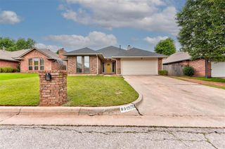 8013 Wilshire Ridge Drive, Oklahoma City, OK 73132