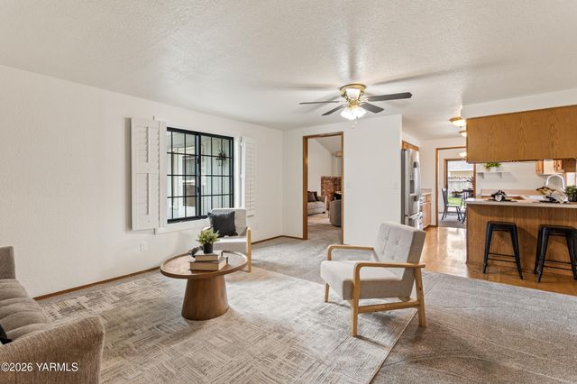 7505 Olmstead Ct, Yakima, WA 98908