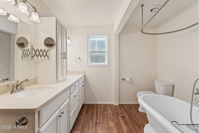 7505 Olmstead Ct, Yakima, WA 98908