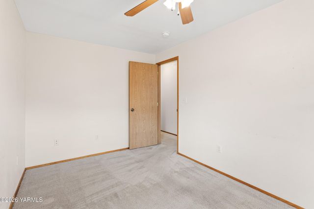 7505 Olmstead Ct, Yakima, WA 98908