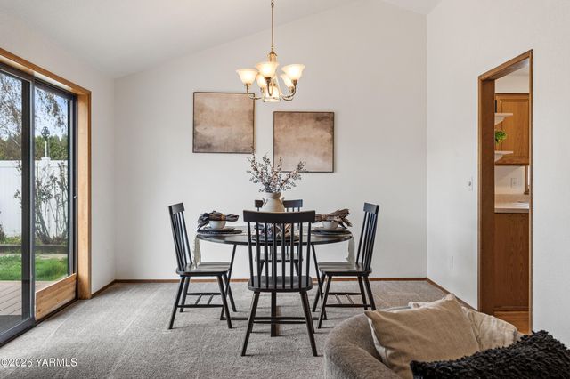 7505 Olmstead Ct, Yakima, WA 98908