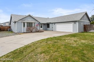 7505 Olmstead Ct, Yakima, WA 98908