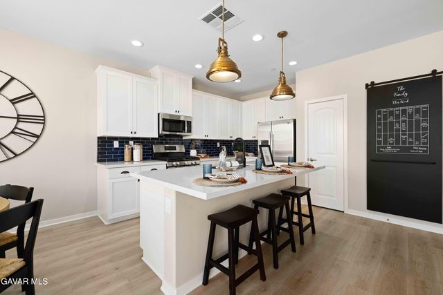 3644 Camino Mia Court, Rosamond, CA 93560