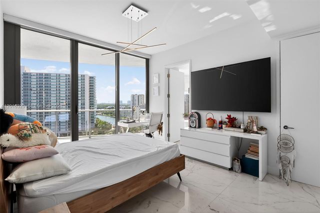 15701 Collins Ave 805, Sunny Isles Beach, FL 33160