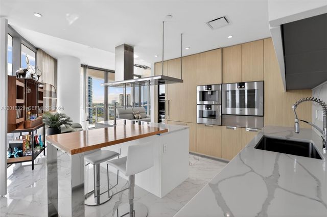 15701 Collins Ave 805, Sunny Isles Beach, FL 33160
