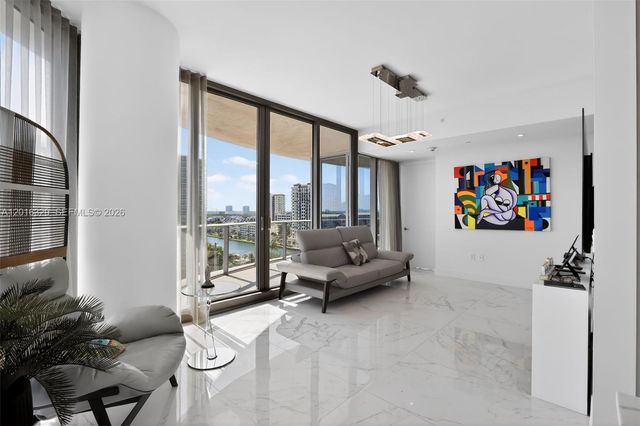 15701 Collins Ave 805, Sunny Isles Beach, FL 33160