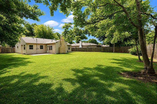 1121 N Ridgewood, Wichita, KS 67208