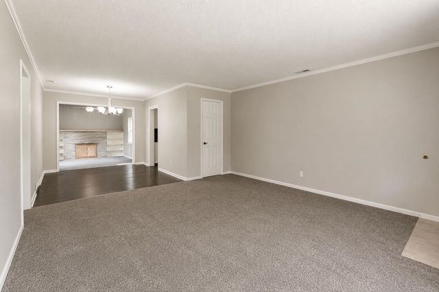 1121 N Ridgewood, Wichita, KS 67208