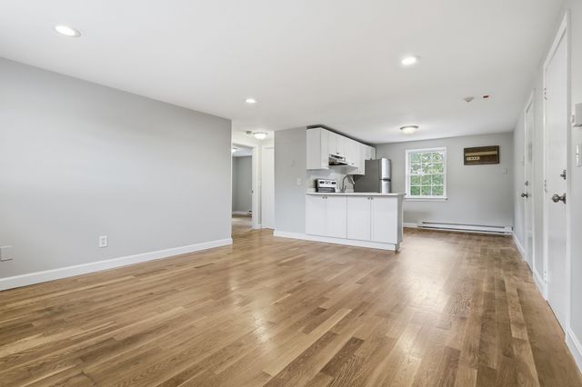 23 Frank St 6, Dracut, MA 01826