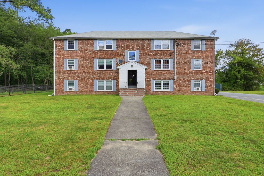 23 Frank St 6, Dracut, MA 01826