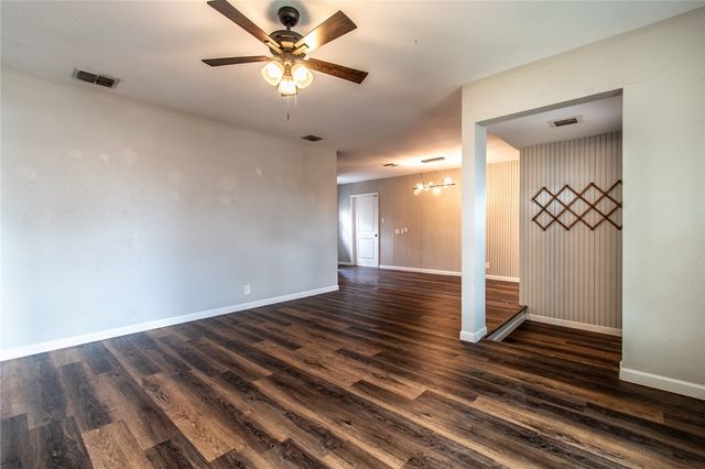 4021 Barnes St, Corpus Christi, TX 78411