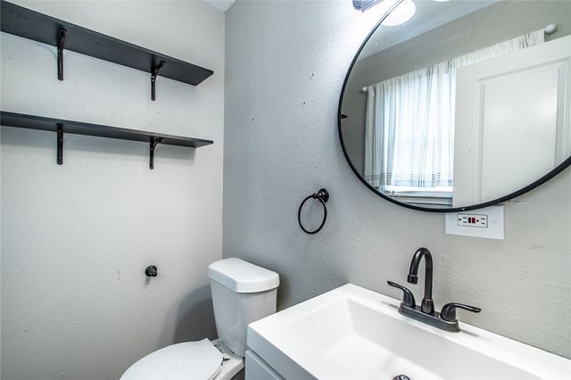 4021 Barnes St, Corpus Christi, TX 78411