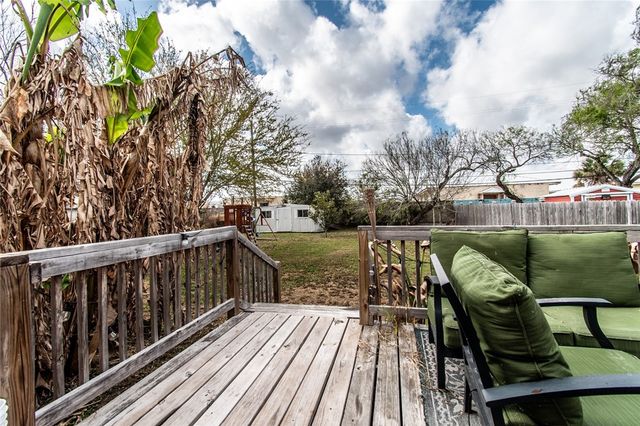 4021 Barnes St, Corpus Christi, TX 78411