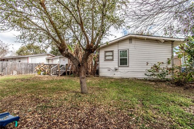 4021 Barnes St, Corpus Christi, TX 78411
