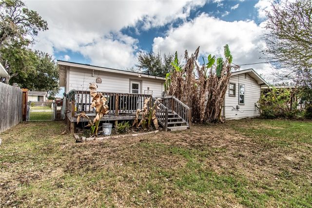 4021 Barnes St, Corpus Christi, TX 78411