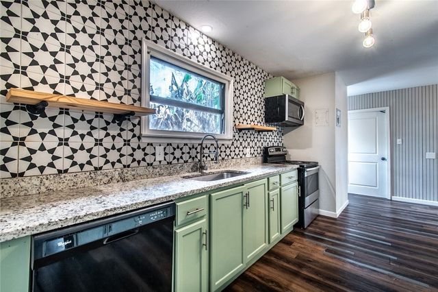 4021 Barnes St, Corpus Christi, TX 78411