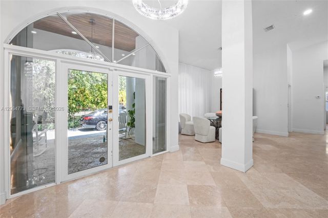 5750 SW 67 Ave, Miami, FL 33143