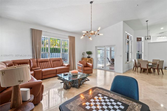 5750 SW 67 Ave, Miami, FL 33143