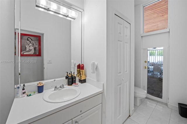 5750 SW 67 Ave, Miami, FL 33143