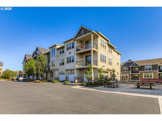 17126 Sw SNOWDALE St 106, Beaverton, OR 97007