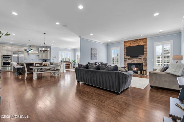 6 Van Note Court, Middletown, NJ 07748
