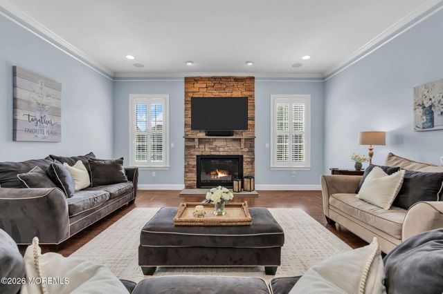 6 Van Note Court, Middletown, NJ 07748