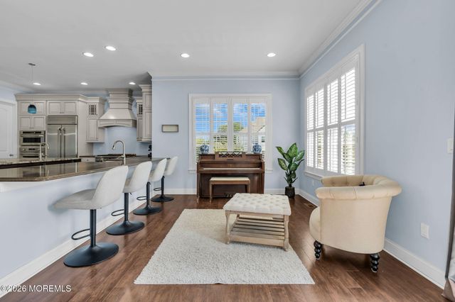 6 Van Note Court, Middletown, NJ 07748