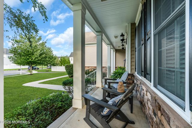6 Van Note Court, Middletown, NJ 07748